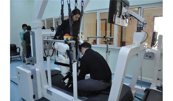 Robotik Rehabilitasyon ile uzun zaman yürüyemeyen hastalar yürüyecek.