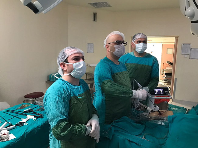 Genel Cerrahi Anabilim Dalı ekibi yöremizde ilk defa gerçekleştirilen bir ameliyata imza attı.